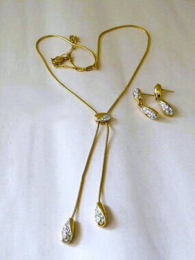 Swarovski Gold Plated Teardrop Pendants Lariat Necklace and Earrings Set Crystal